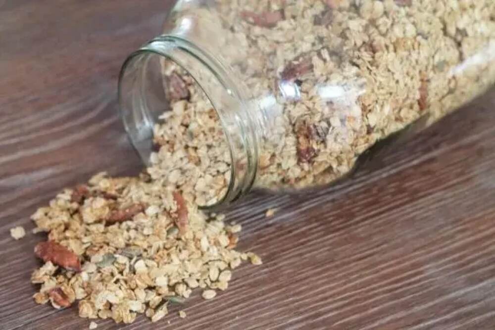 Homemade Maple & Pecan Granola